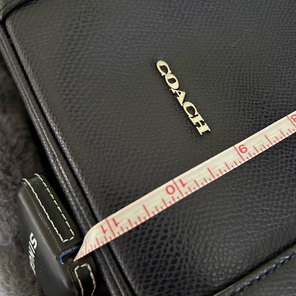 Beautiful!! Barely used, like new condition. Leather Coach briefcase laptop bag - Picture 13 of 16